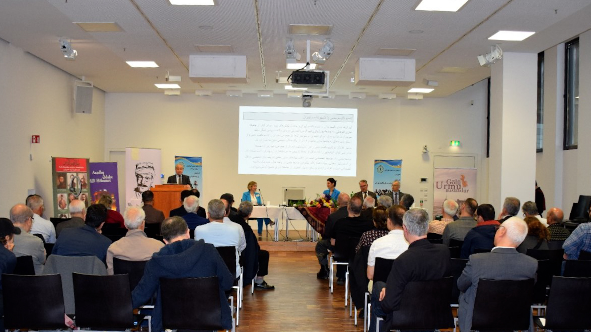سخنرانی علیرضا اردبیلی در افتتاحیه‌ گردهمایی برخی از فعالان جامعه مدنی آذربایجان (برلین – ۴ می ۲۰۲۴)